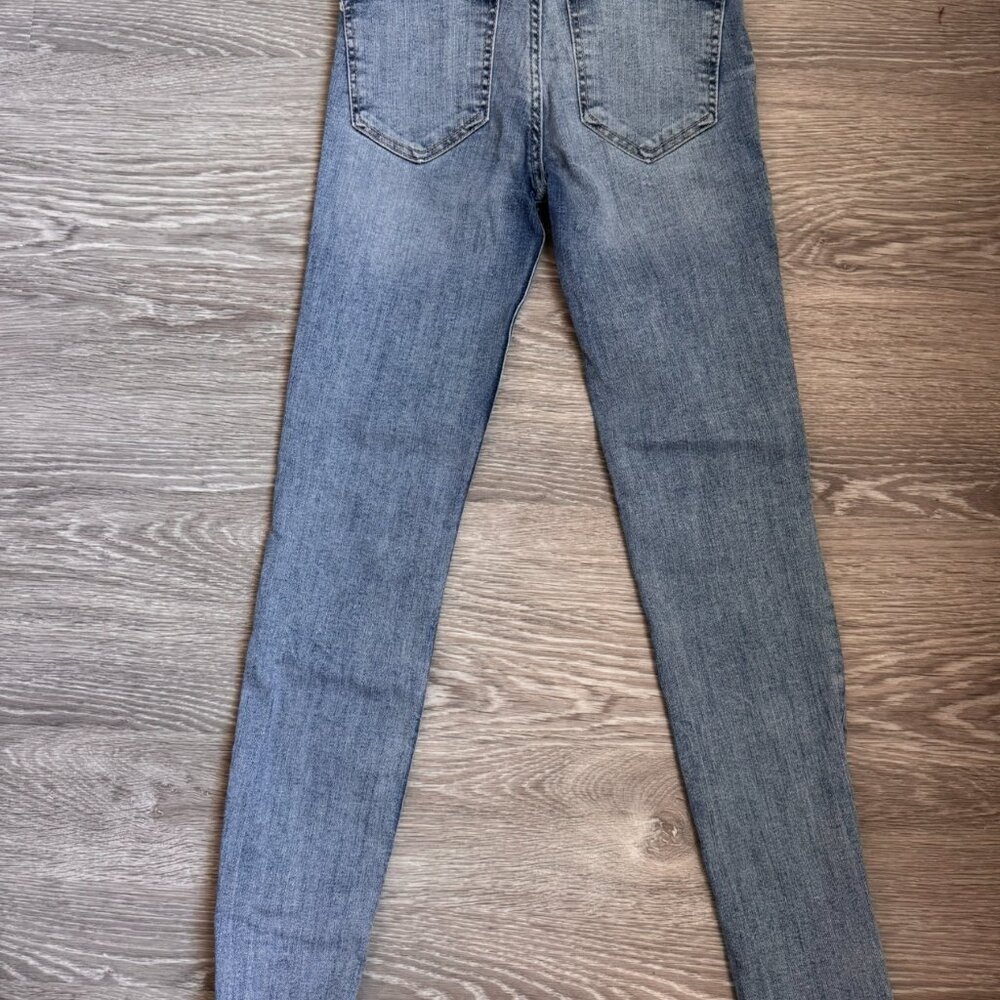 ZARA Light Skinny Jeans – Barely Worn, Excellent Condition - Picture 4 of 4